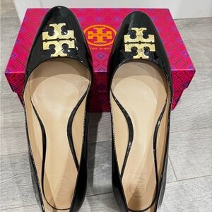 Tory Burch Black Flats with Gold Logo, size 9